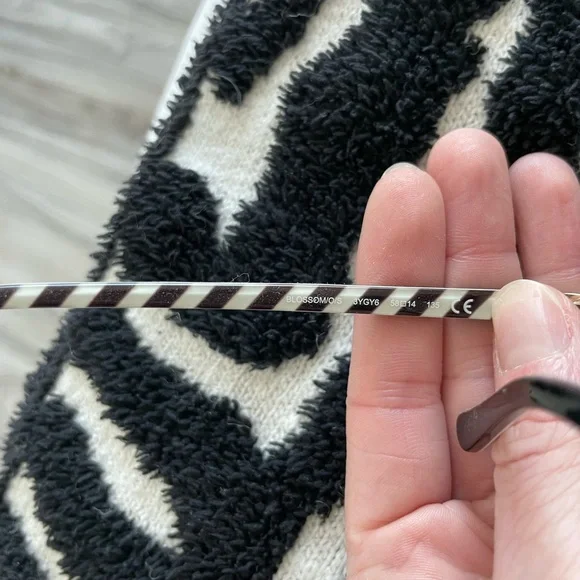 Kate Spade Avaline Sunglasses - Picture 2 of 4